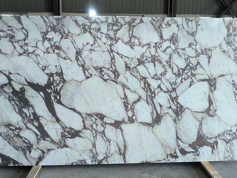 Marble looking printed quartz slab