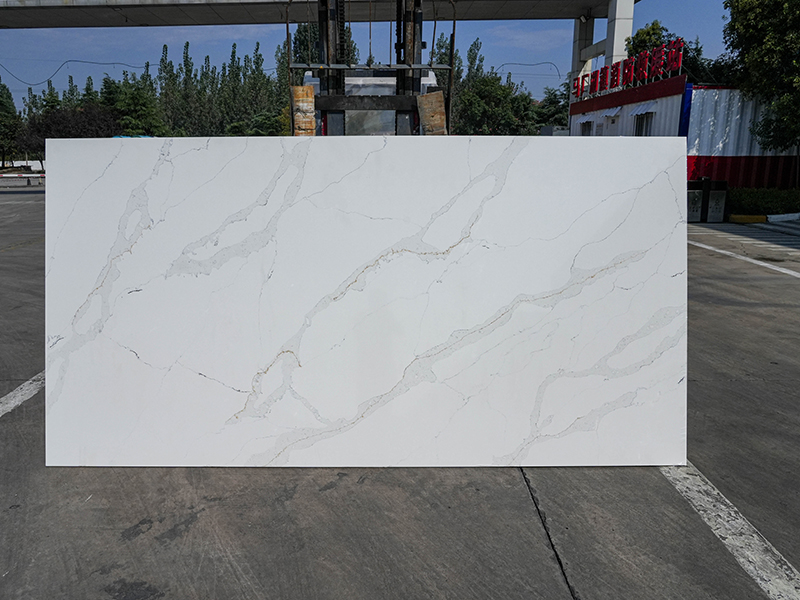 White calacatta quartz with gold veins