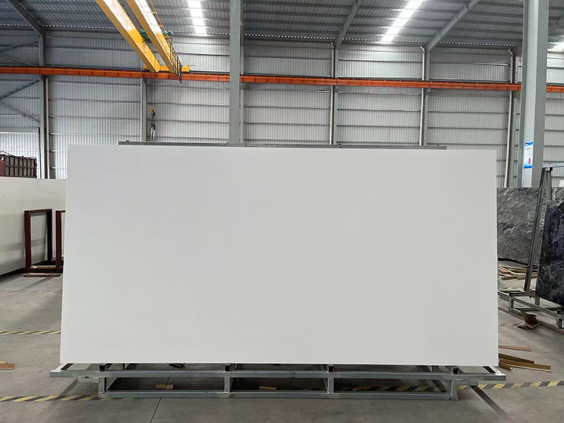 Pure white sintered stone