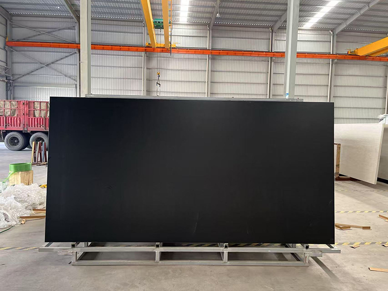 Pure black sintered stone