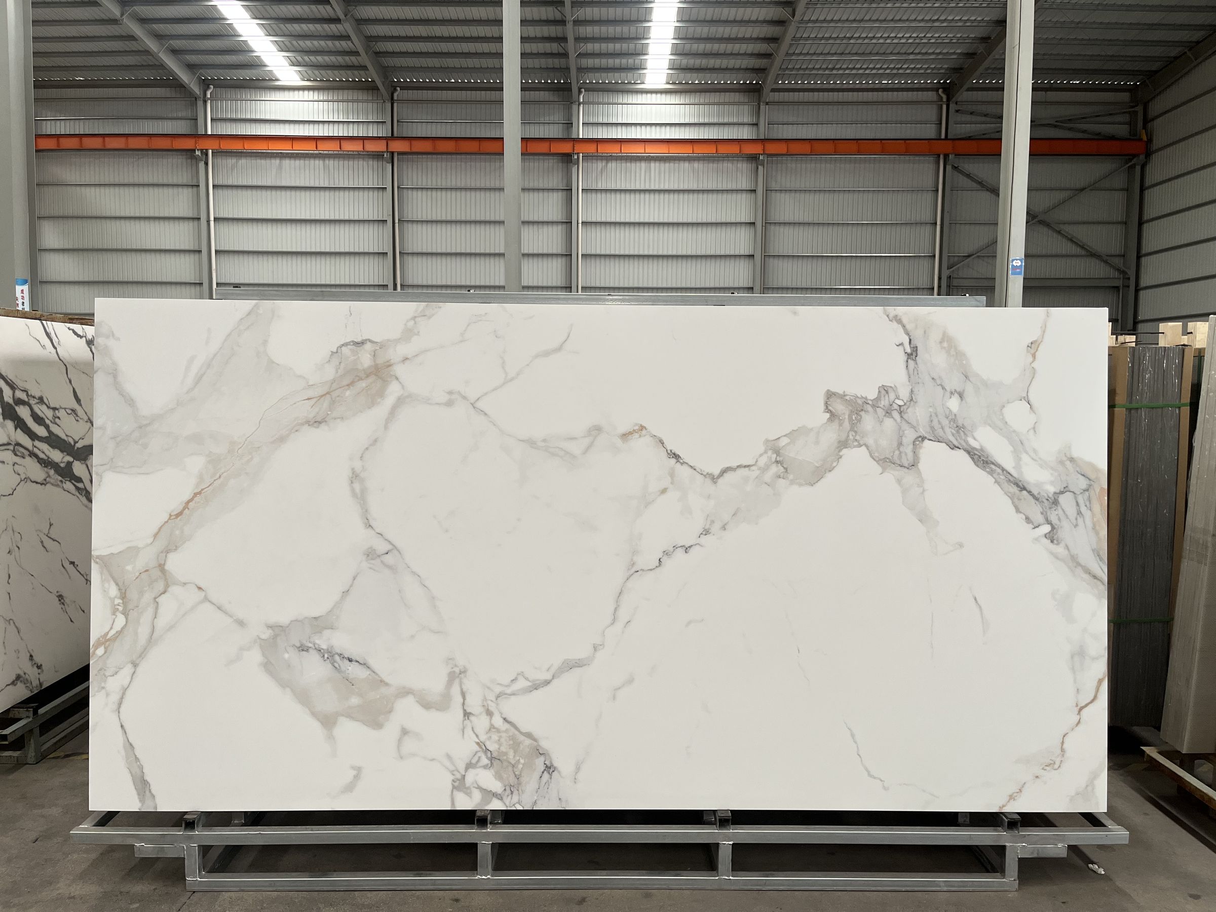 White calacatta sintered stone slab
