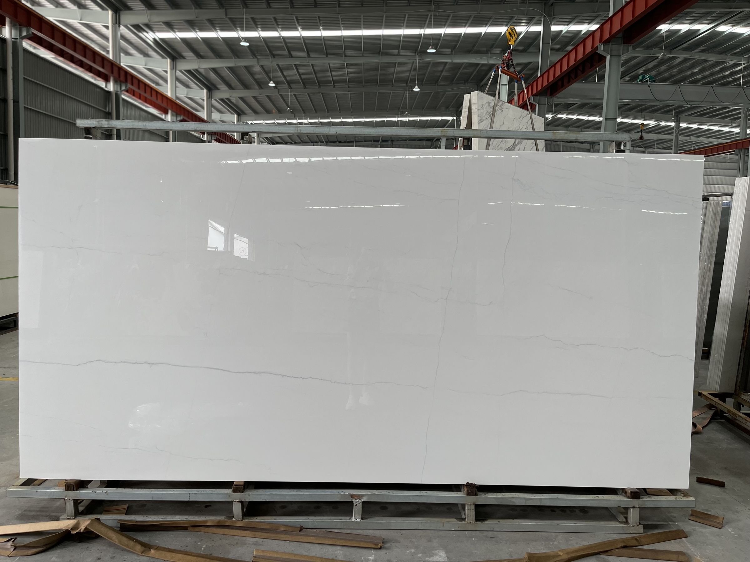 Super white sintered stone