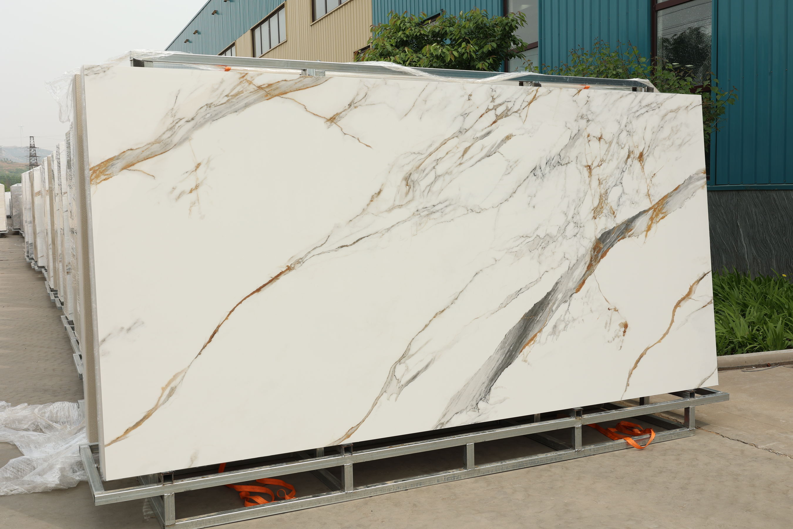 Calacatta gold porcelain slab