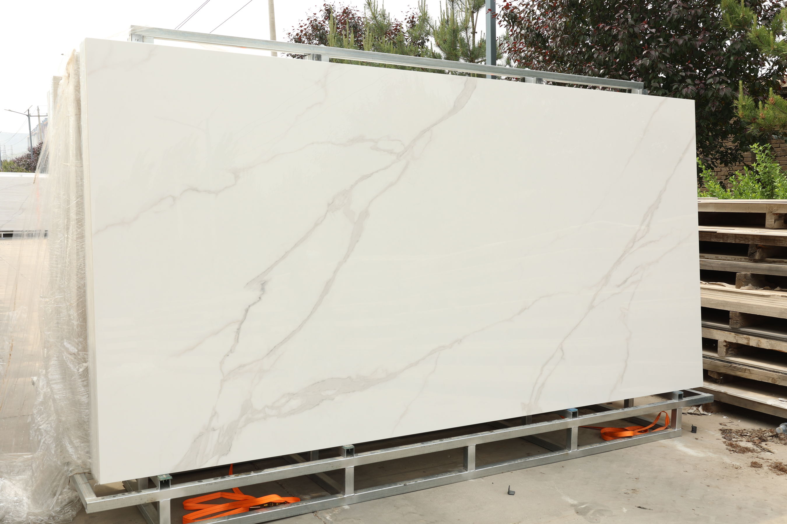 White calacatta sintered stone