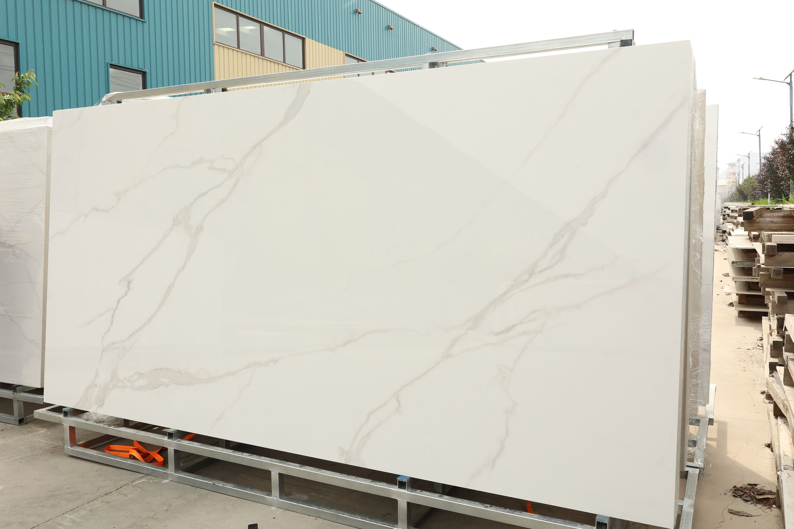 White calacatta sintered stone