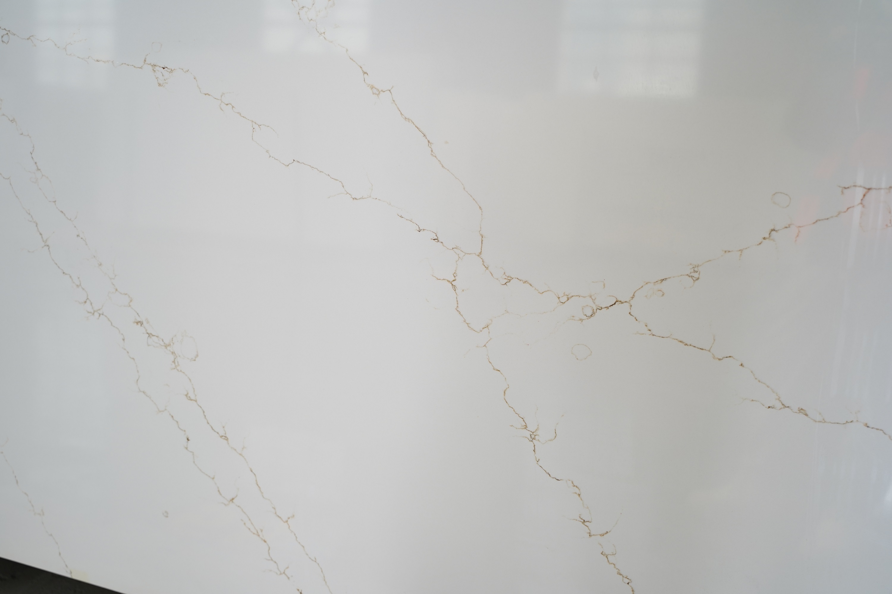 Calacatta gold quartz slab 