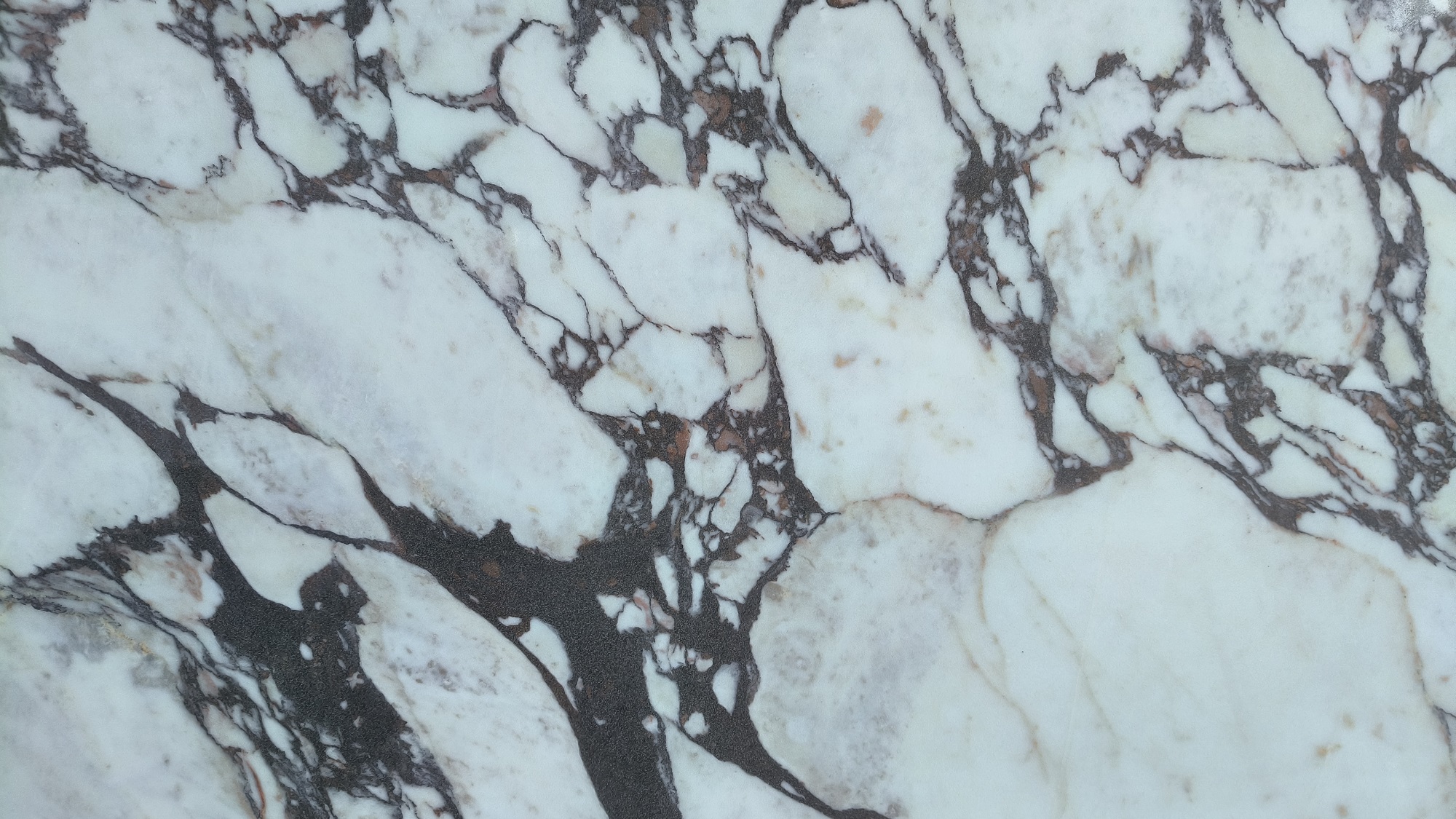 Marble looking printed quartz slab
