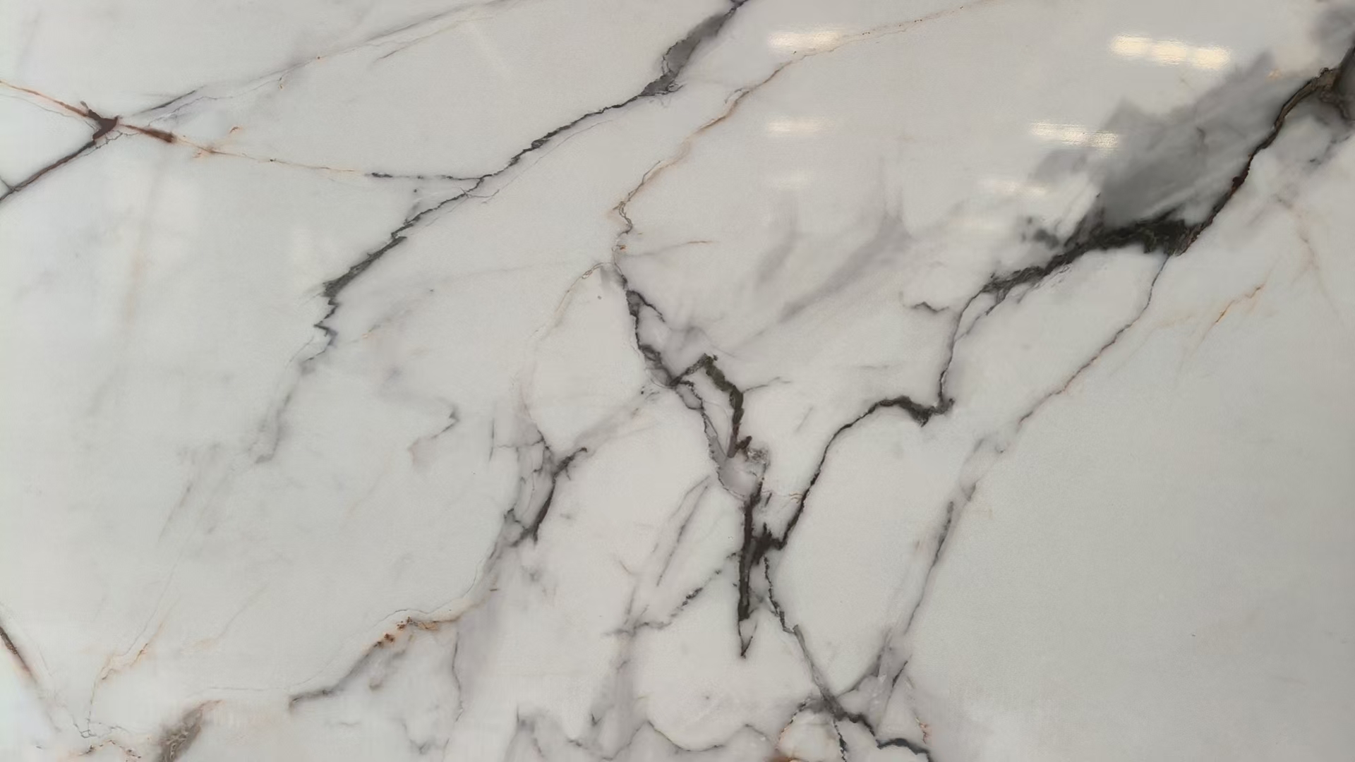 Calacatta printed quartz slab