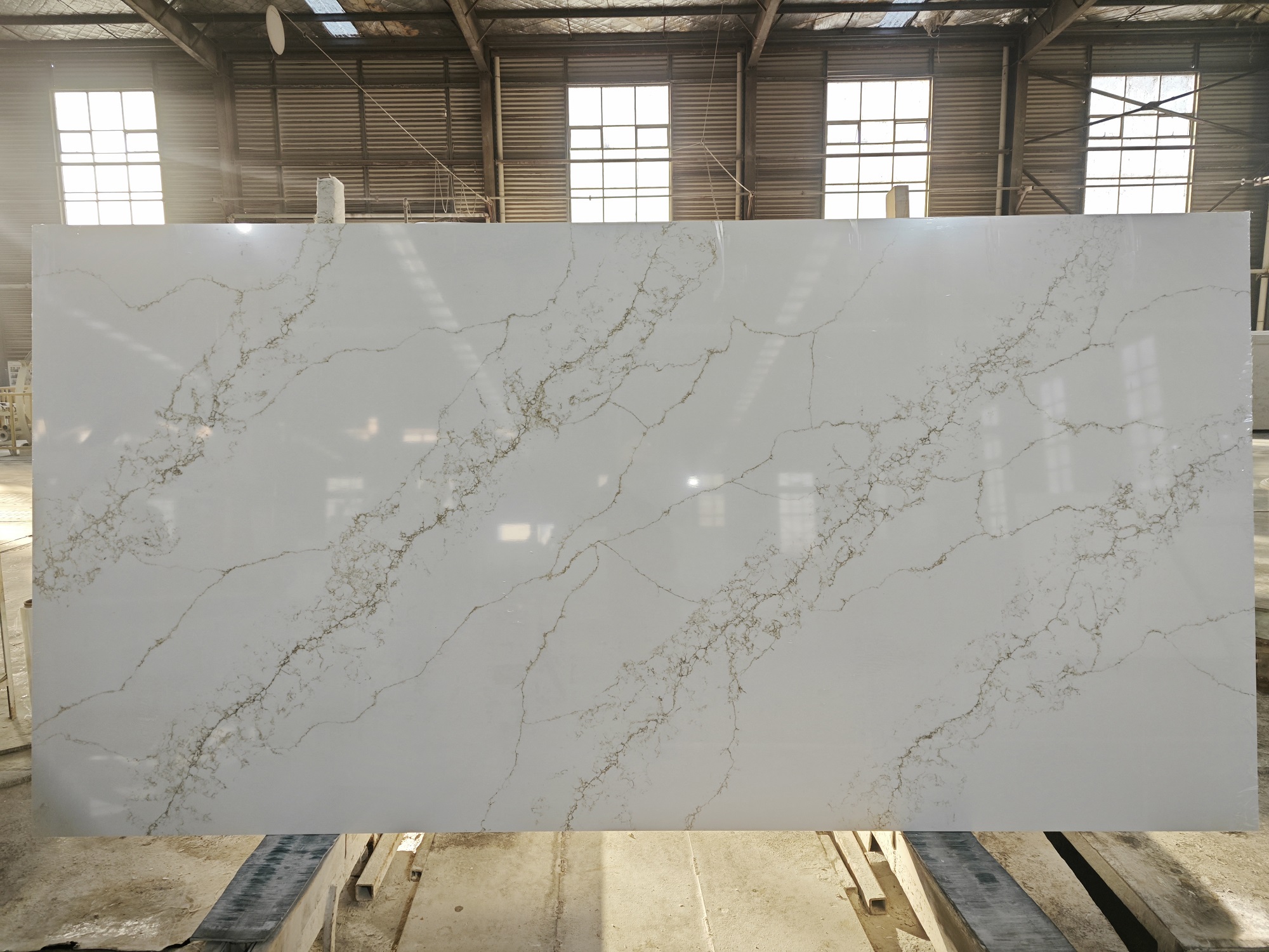 Calacatta gold quartz stone slab