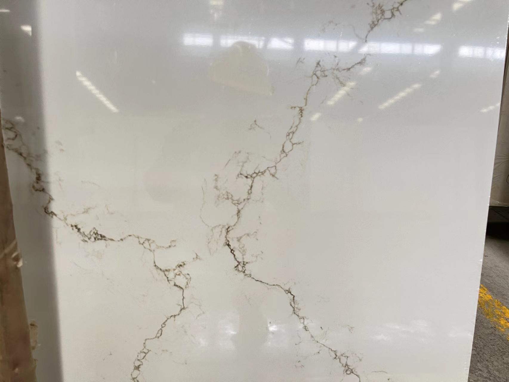 Calacatta gold quartz stone slab