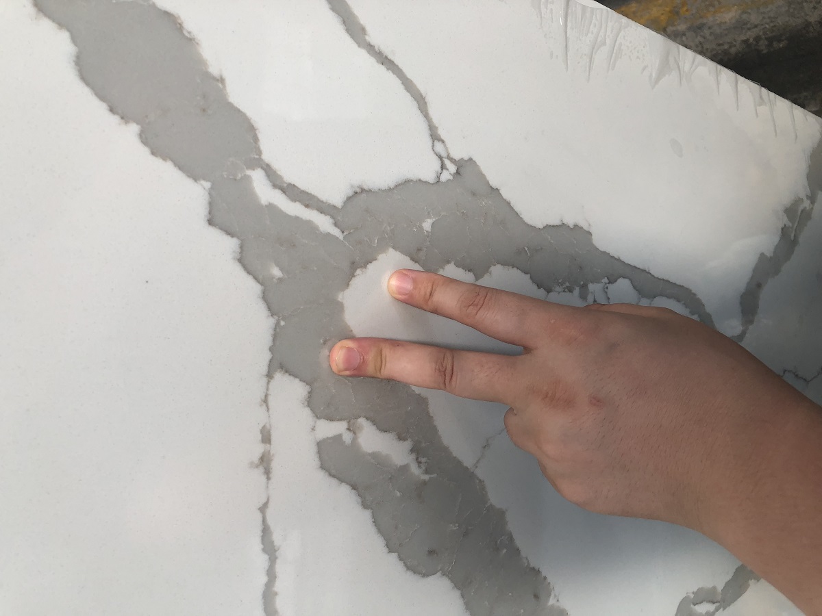 Calacatta laza quartz stone slab