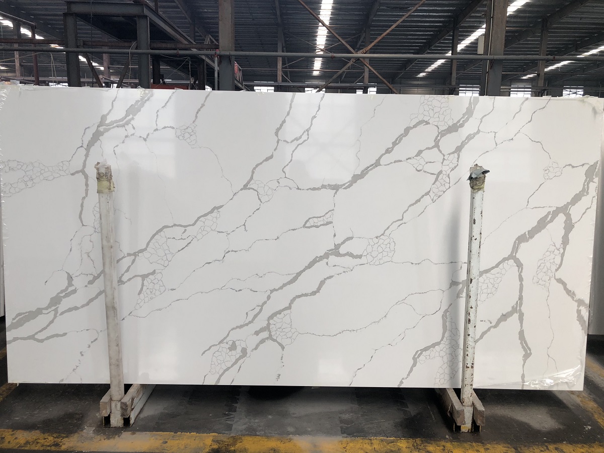 Calacatta laza quartz stone slab