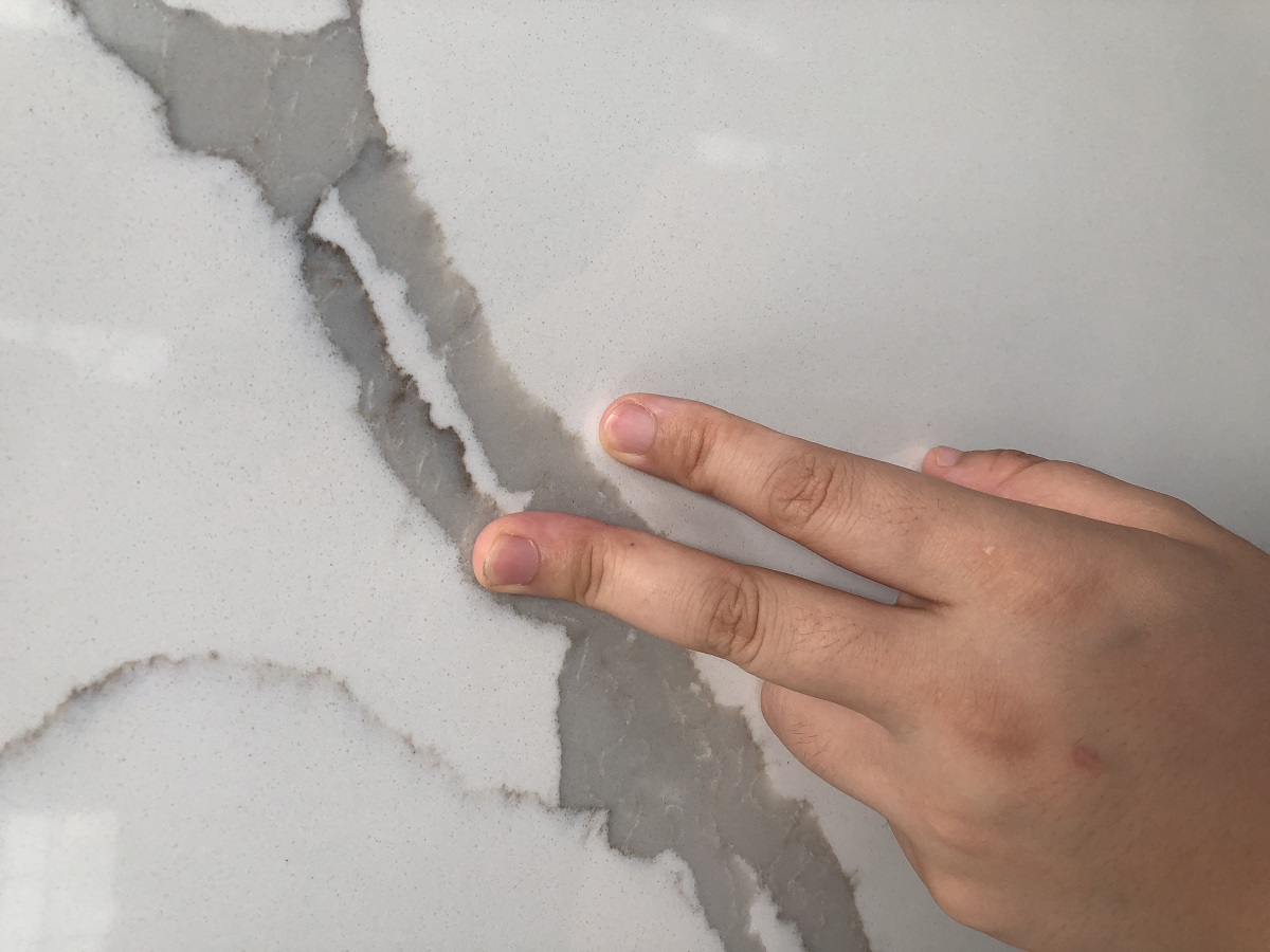 Calacatta laza quartz stone slab