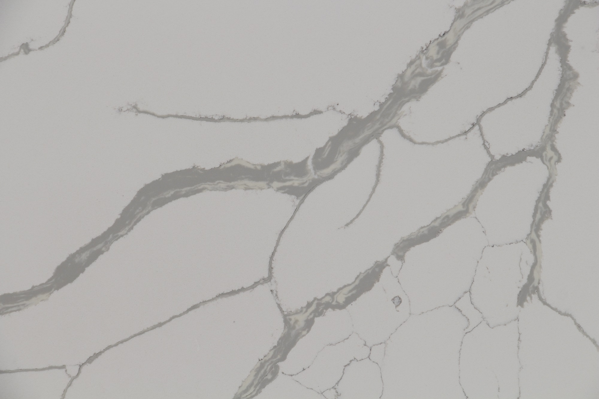 Calacatta laza quartz slab