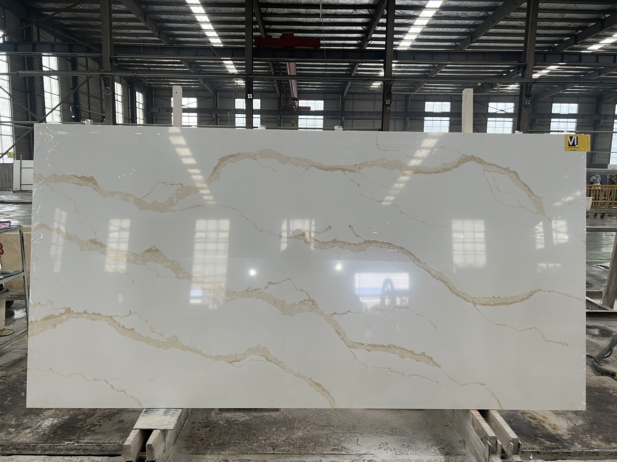Calacatta gold quartz stone