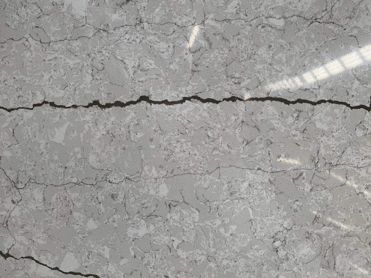Marble effect quartz slab