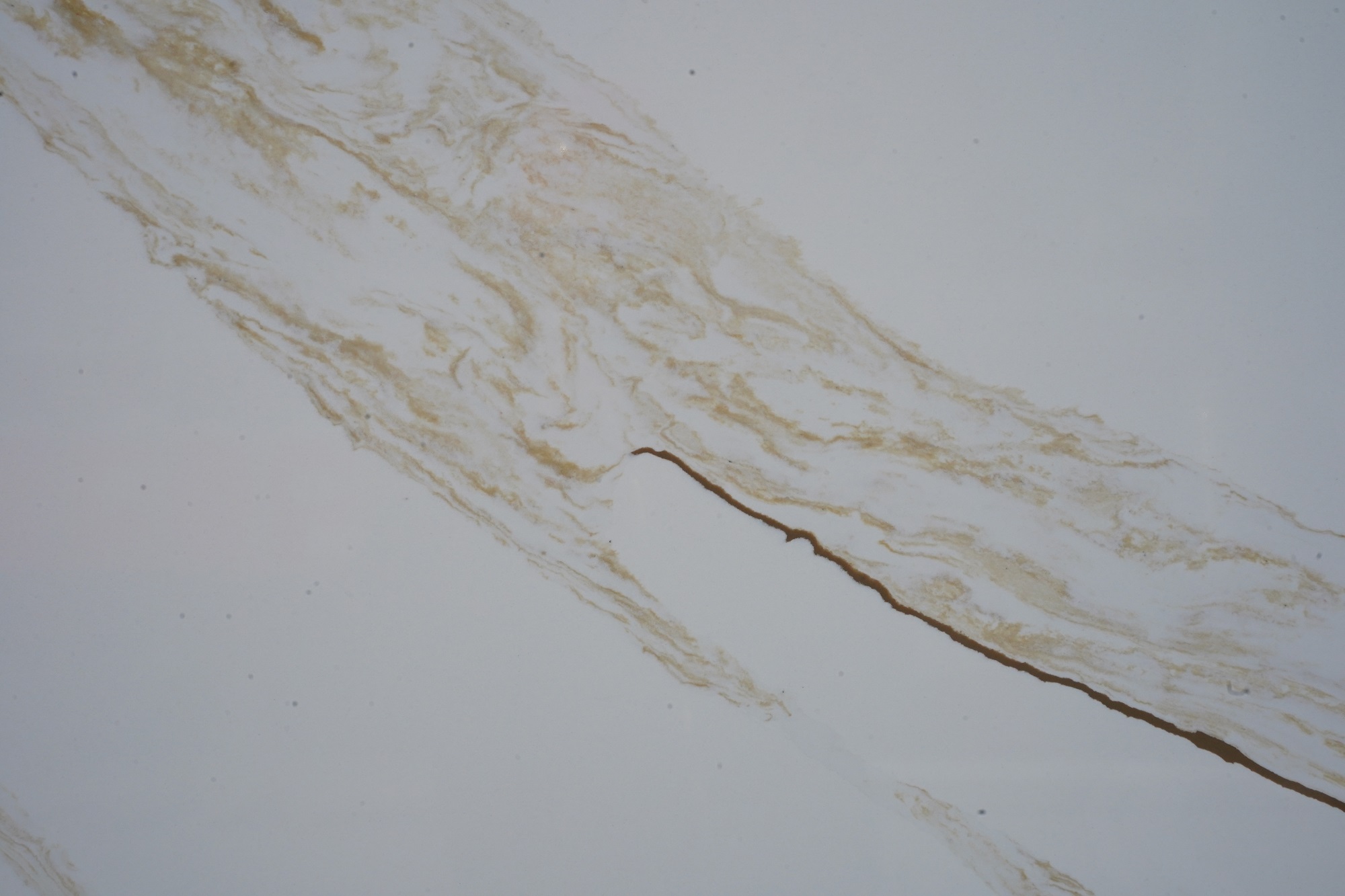 Calacatta gold quartz stone