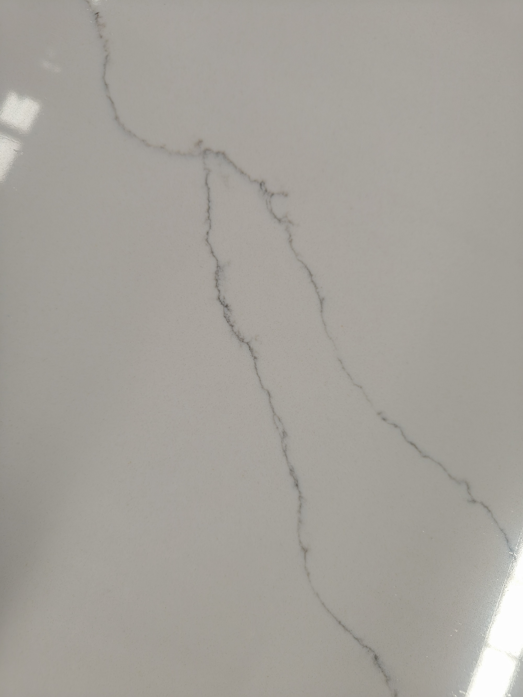 Calacatta light quartz slab