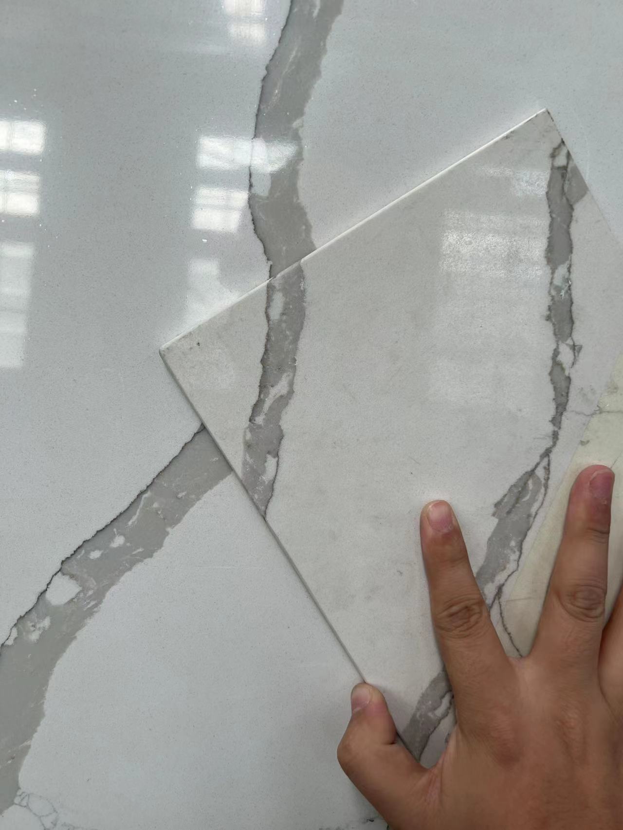 Calacatta laza quartz slab