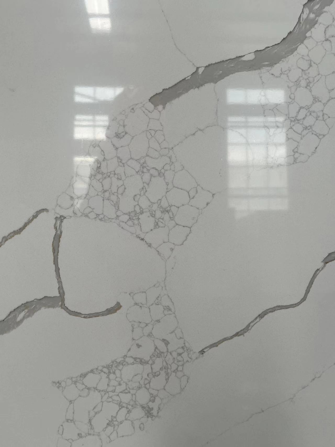 Calacatta laza quartz slab