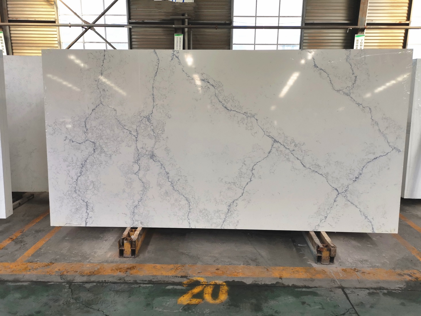 Marble looking quartz slab