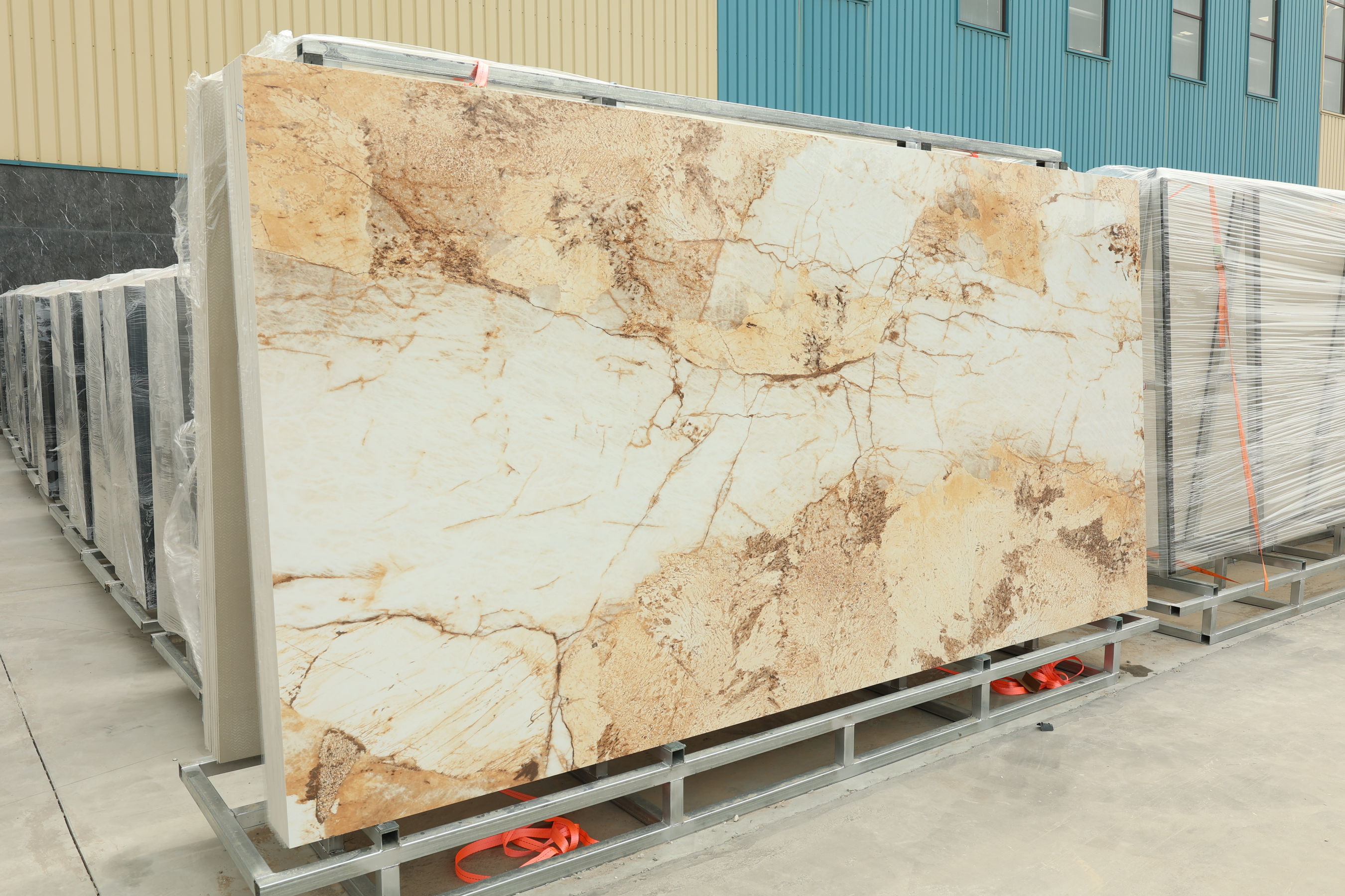 Onyx like pandora porcelain slab