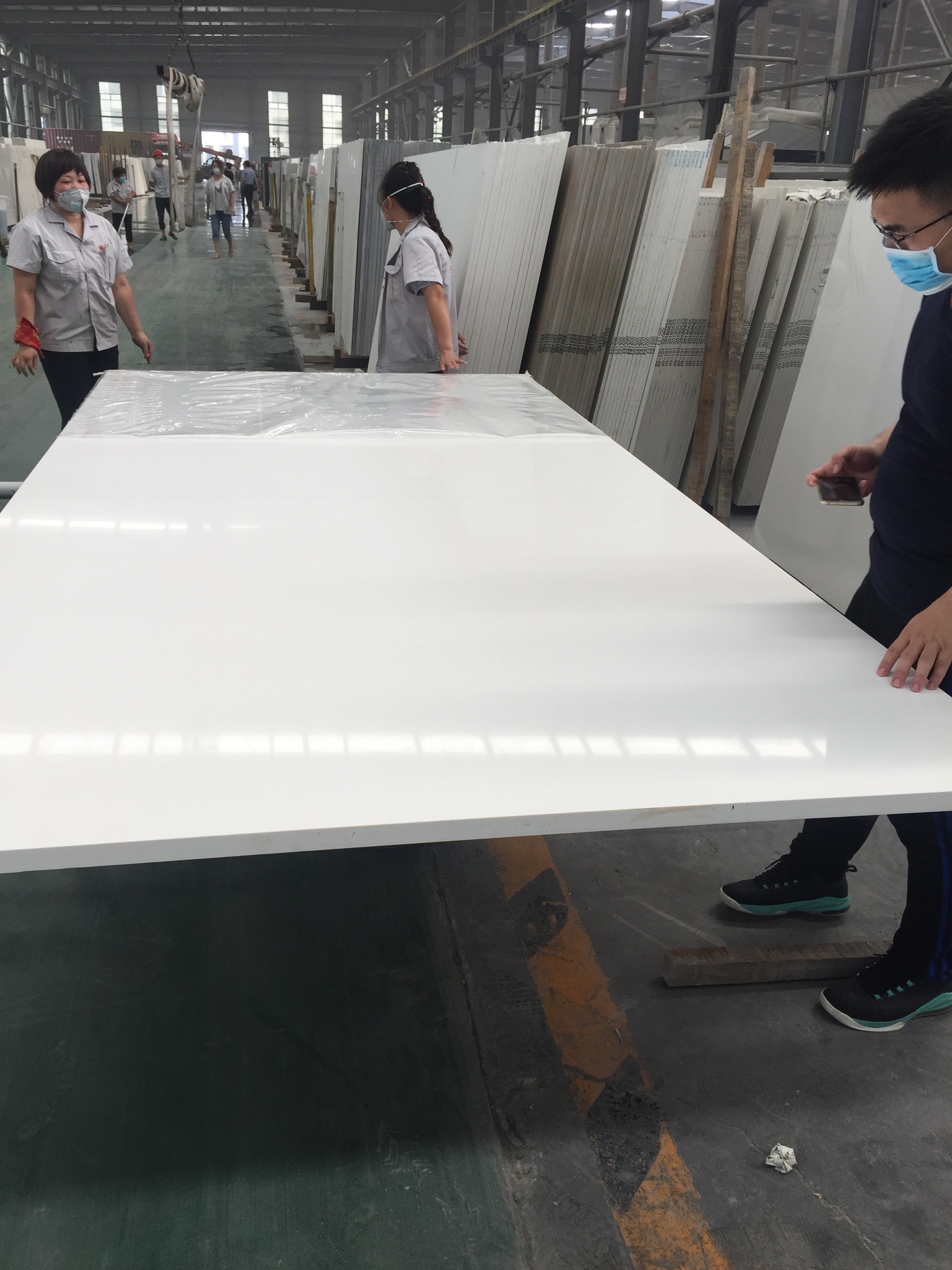 Pure white quartz stone