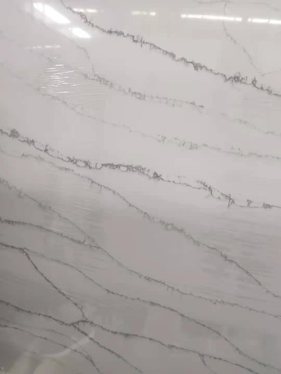 Calacatta light quartz slab